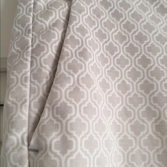 SOLD.  Adrienne Vittadini Pants - Picture 2 of 5